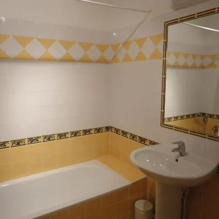 Spacieux Au Coeur De Valensole Avec Piscine - Fr-1-822-11 Apartment Brunet