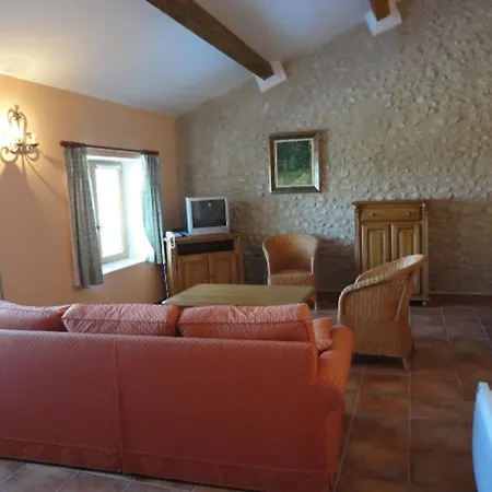 Spacieux Au Coeur De Valensole Avec Piscine - Fr-1-822-11 Brunet